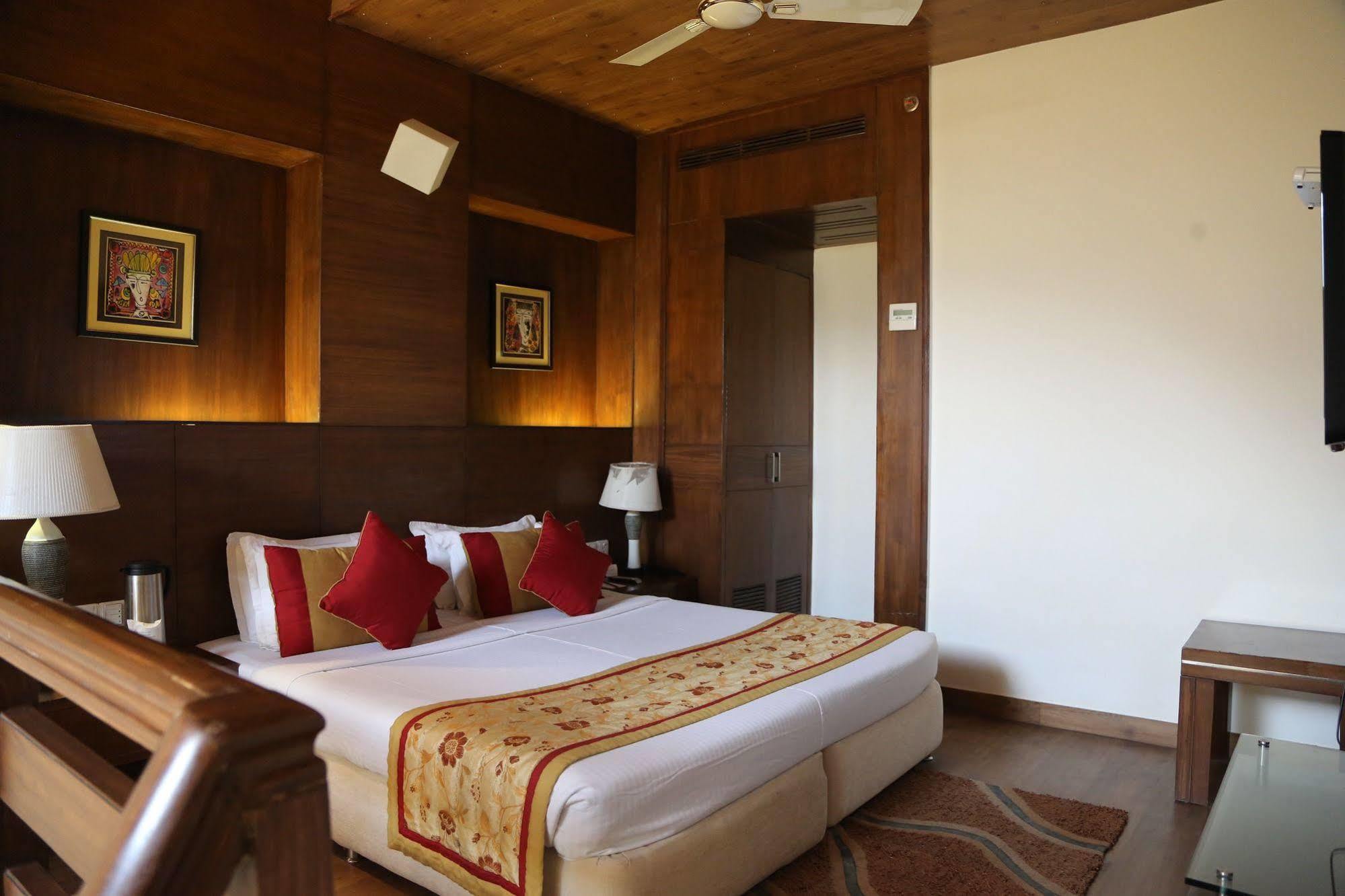 Baba Resorts Dharampur Dharampur  Kültér fotó